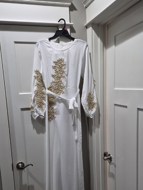 Dresses & Skirts - Elegant White Maxi Dress with Gold Embellishment